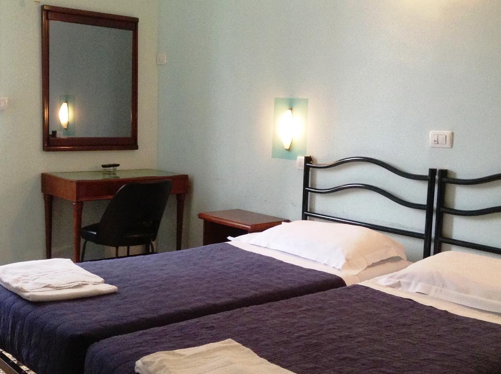 Hotel Bernheof Génova Quarto foto